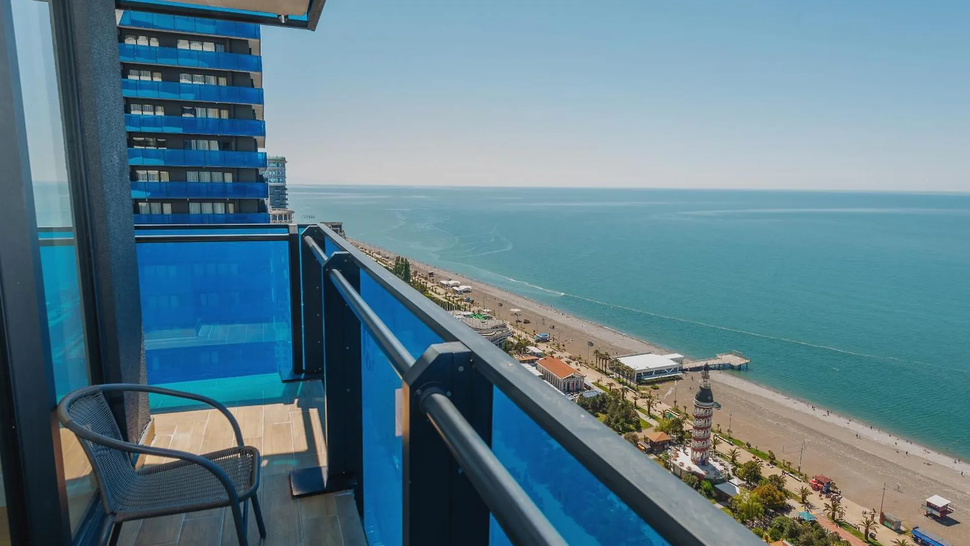 Orbi City Aparthotel Batumi Beach 5*,
